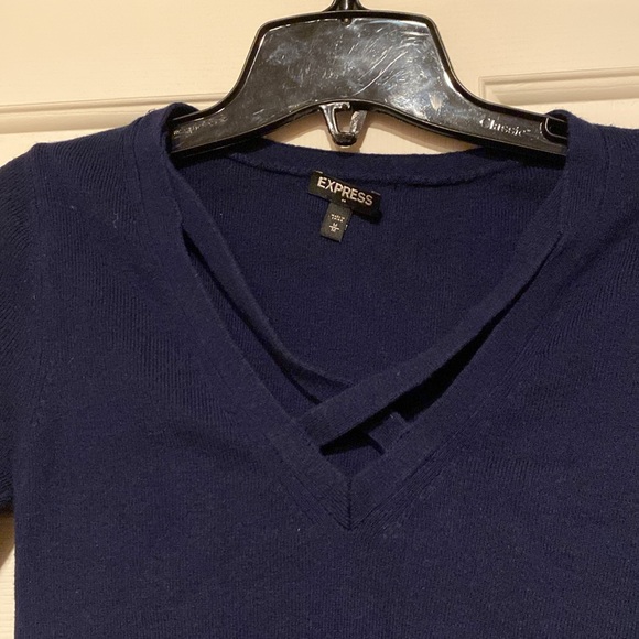 Express Blue Top - Picture 2 of 2